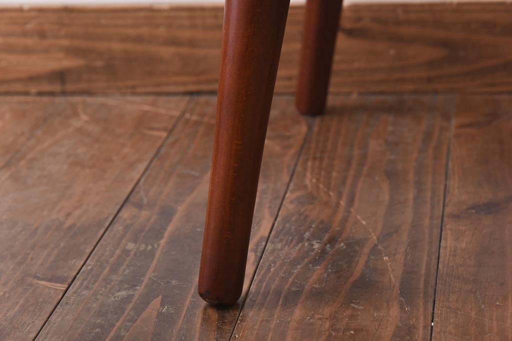 ヴィンテージ家具　秋田木工　ビンテージ品　スティックバック　こだわりあふれた意匠が魅力的なダイニングチェア(ウィンザーチェア、椅子、ウインザーチェア)