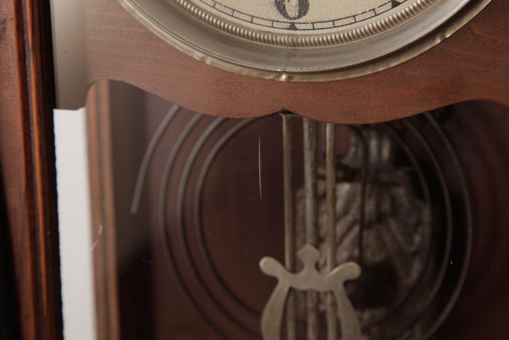 アンティーク雑貨　和製アンティーク　跳ね馬飾り　手巻き式　クラシカルなデザインが素敵な振り子時計(柱時計、掛け時計)