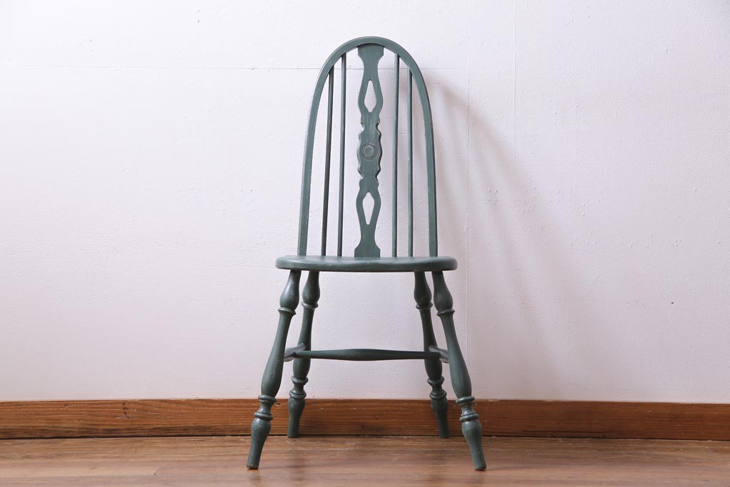 ペイント家具　イギリスビンテージ　クラシカルなデザインのチェア(椅子)