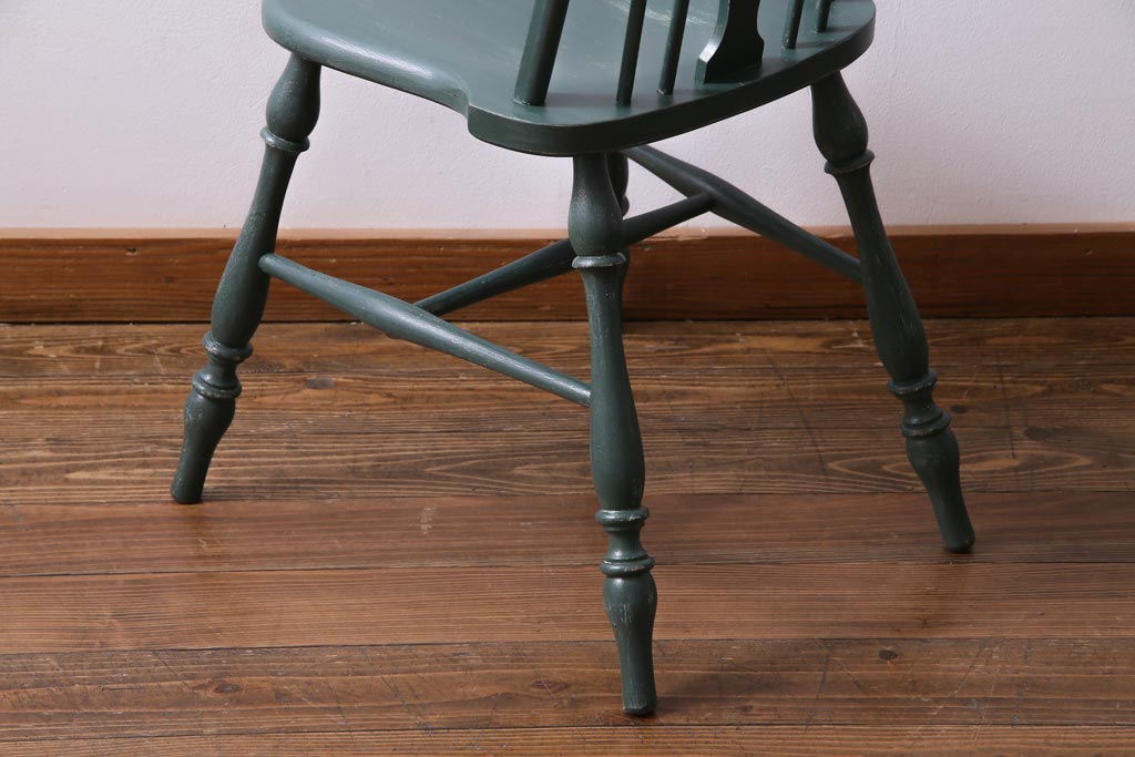 ペイント家具　イギリスビンテージ　クラシカルなデザインのチェア(椅子)