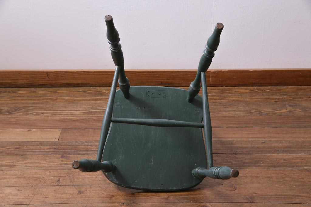 ペイント家具　イギリスビンテージ　クラシカルなデザインのチェア(椅子)