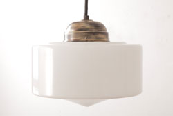 昭和レトロ　戦前　シンプルな乳白ガラスのペンダントライト(吊り下げ照明、天井照明)(1)