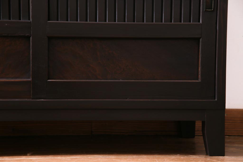 ラフジュ工房オリジナル　古建具リメイク　鎧戸を活かした立派な佇まいのサイドボード(テレビボード、戸棚、収納棚)