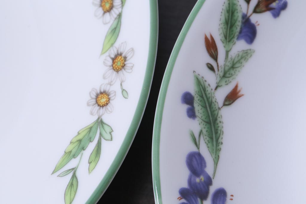 イギリス　ROYAL WORCESTER(ロイヤル ウースター)　HERBS(ハーブス)　カップ&ソーサー2客セット(1)