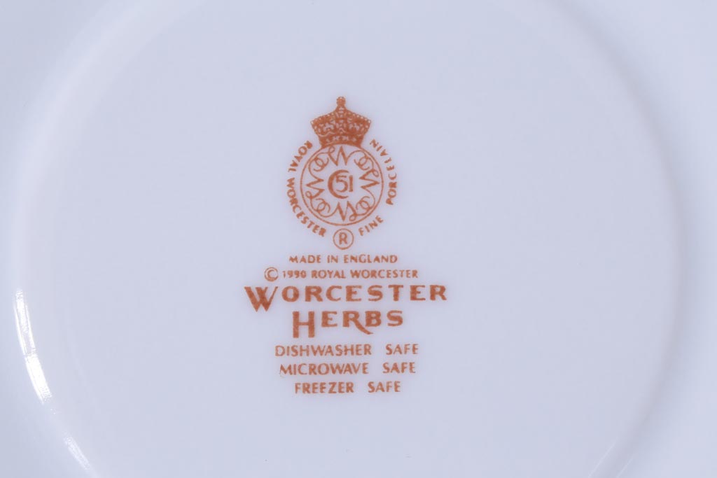 イギリス　ROYAL WORCESTER(ロイヤル ウースター)　HERBS(ハーブス)　カップ&ソーサー2客セット(2)