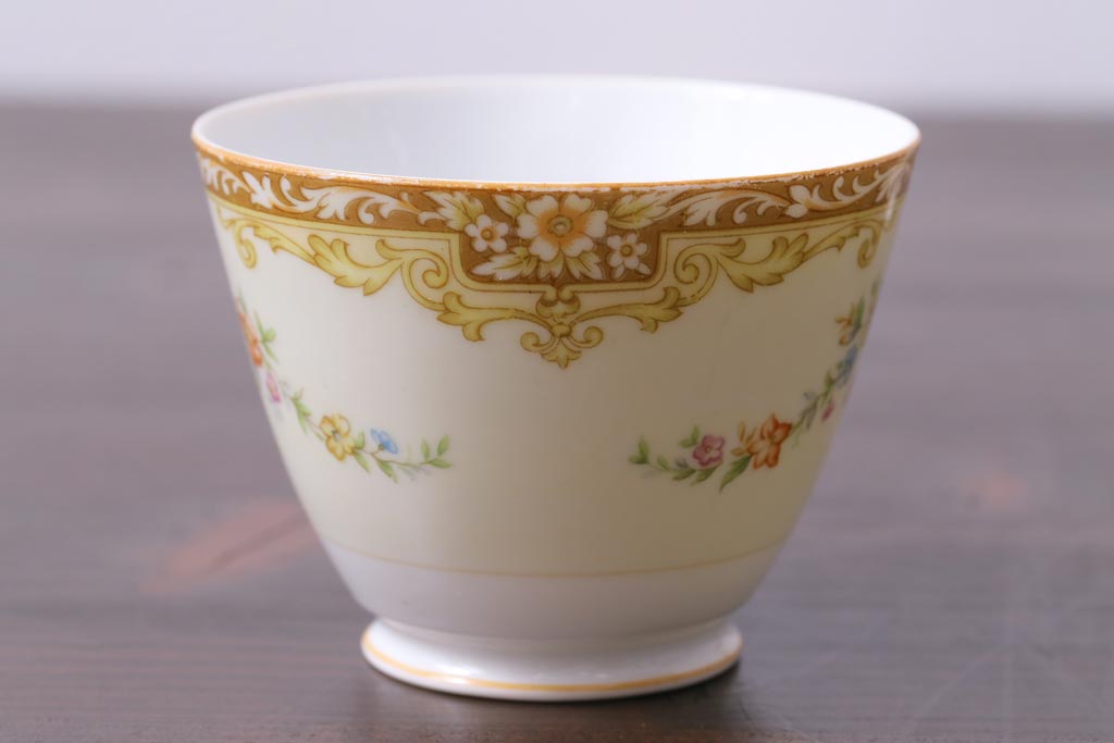 中古　ノリタケ(Noritake)　月桂樹-マルキ印　彩色ゆたかな上品なカップ&ソーサー2客セット(洋食器)