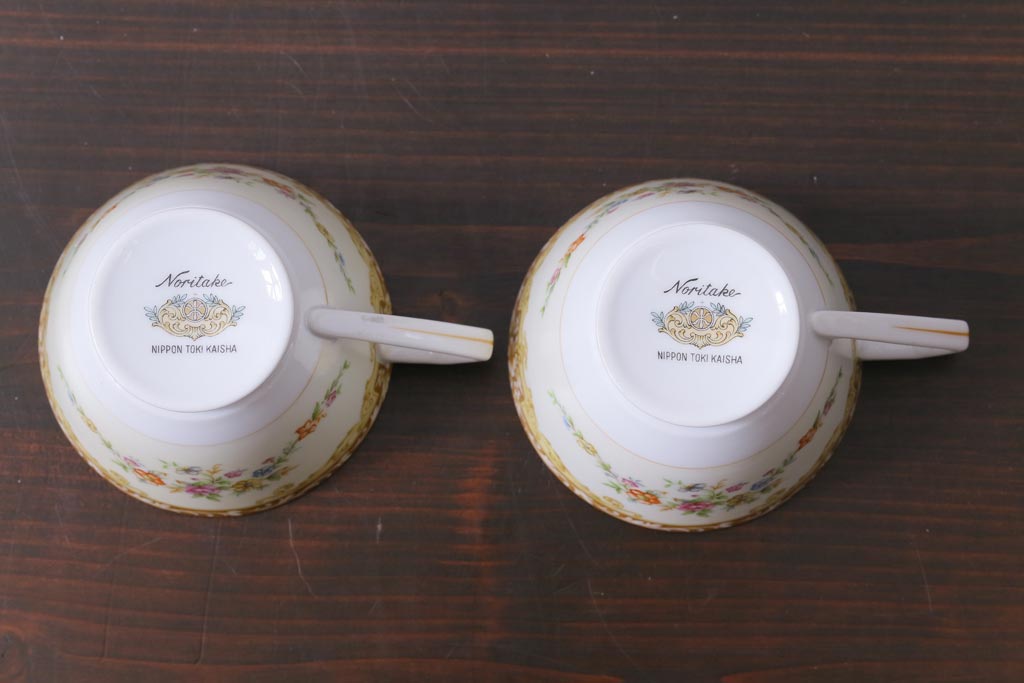 中古　ノリタケ(Noritake)　月桂樹-マルキ印　彩色ゆたかな上品なカップ&ソーサー2客セット(洋食器)