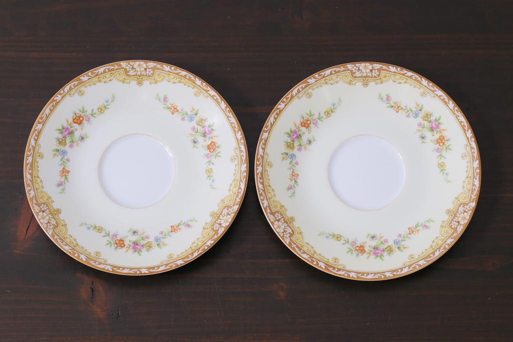 中古　ノリタケ(Noritake)　月桂樹-マルキ印　彩色ゆたかな上品なカップ&ソーサー2客セット(洋食器)