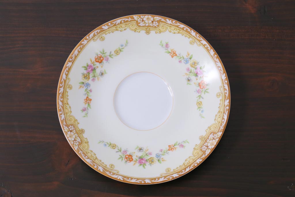 中古　ノリタケ(Noritake)　月桂樹-マルキ印　彩色ゆたかな上品なカップ&ソーサー2客セット(洋食器)