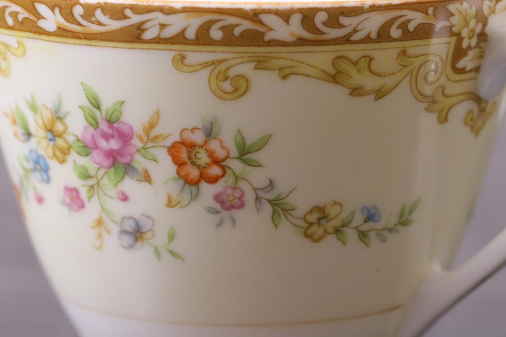 中古　ノリタケ(Noritake)　月桂樹-マルキ印　彩色ゆたかな上品なカップ&ソーサー2客セット(洋食器)(1)