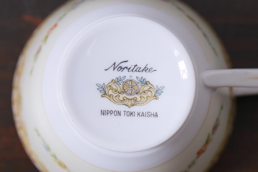 中古　ノリタケ(Noritake)　月桂樹-マルキ印　彩色ゆたかな上品なカップ&ソーサー2客セット(洋食器)(1)