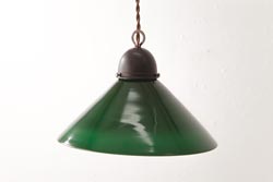 レトロ　戦前　ビビットなグリーンが目を引くペンダントライト(電笠、シェード、天井照明)