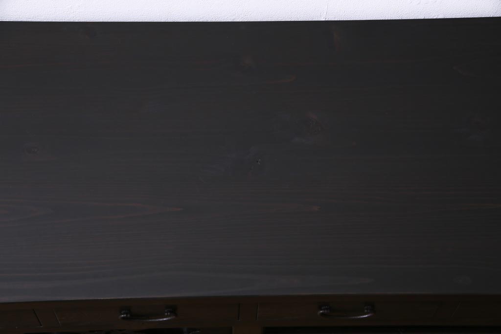 ラフジュ工房オリジナル　古建具リメイク　趣ある透かし彫りが和の風情感じる引き出し付きローボード(戸棚、収納棚、テレビボード)