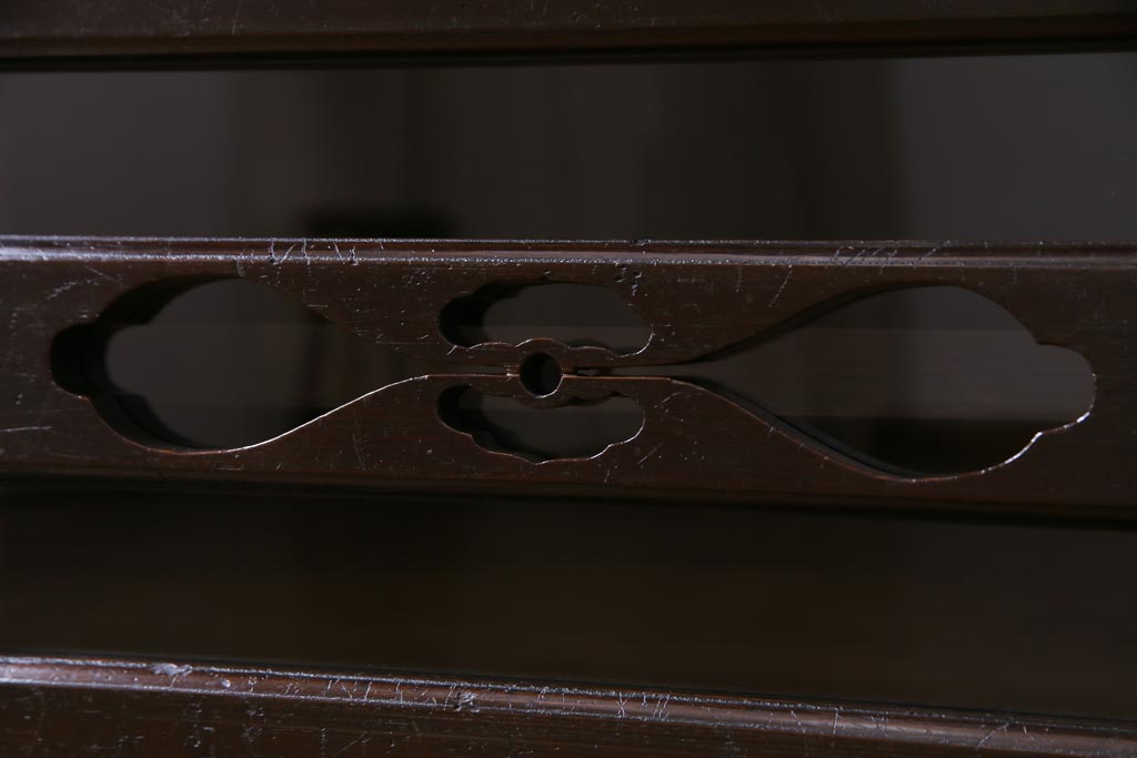 ラフジュ工房オリジナル　古建具リメイク　趣ある透かし彫りが和の風情感じる引き出し付きローボード(戸棚、収納棚、テレビボード)