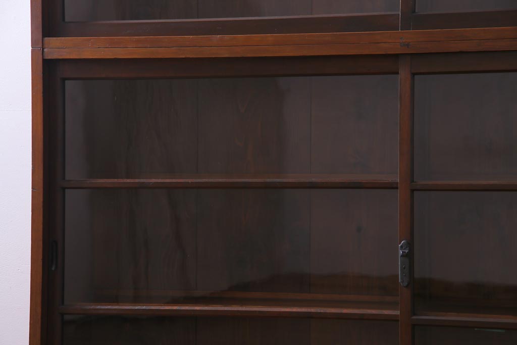 アンティーク家具　大正昭和期　シンプルで使い勝手の良い2段重ね収納棚(飾り棚、ガラス戸棚、本箱)(1)