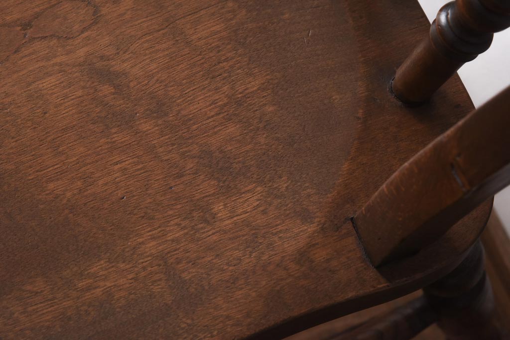 アンティーク家具　イギリスアンティーク　木のぬくもりと品のある佇まいが魅力的なチェア(ダイニングチェア、板座チェア)(1)