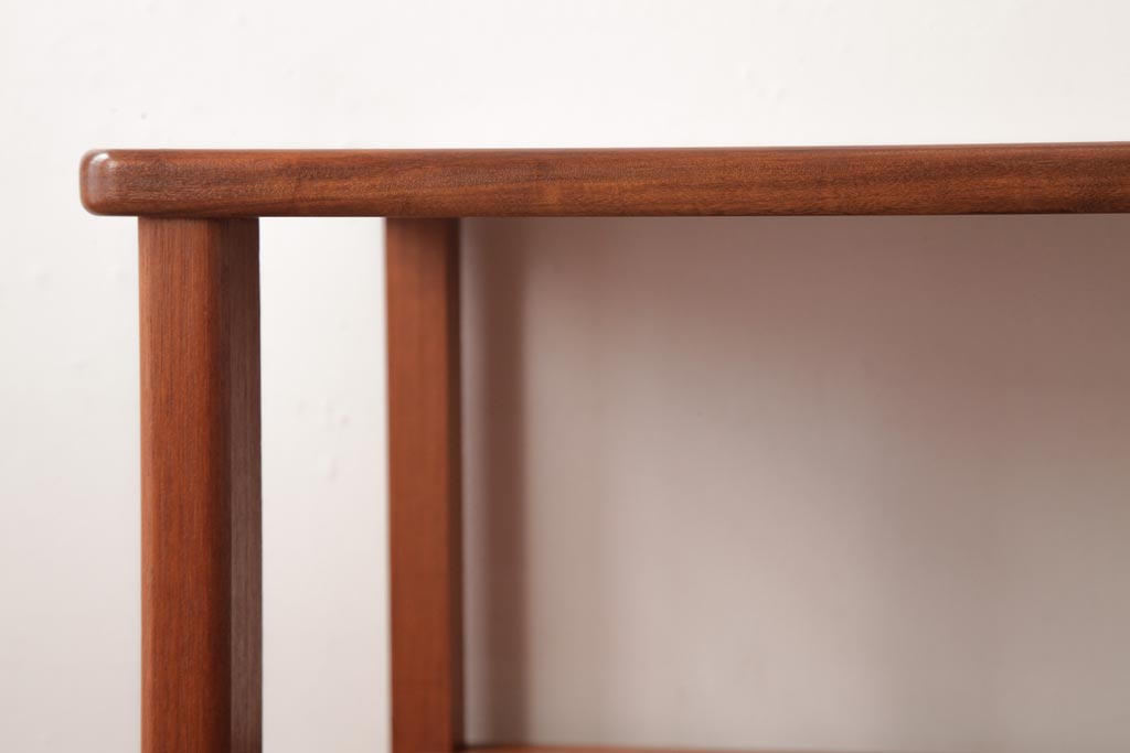 ヴィンテージ家具　イギリスビンテージ　チーク材　レトロな雰囲気漂うシンプルなワゴン(トロリー)