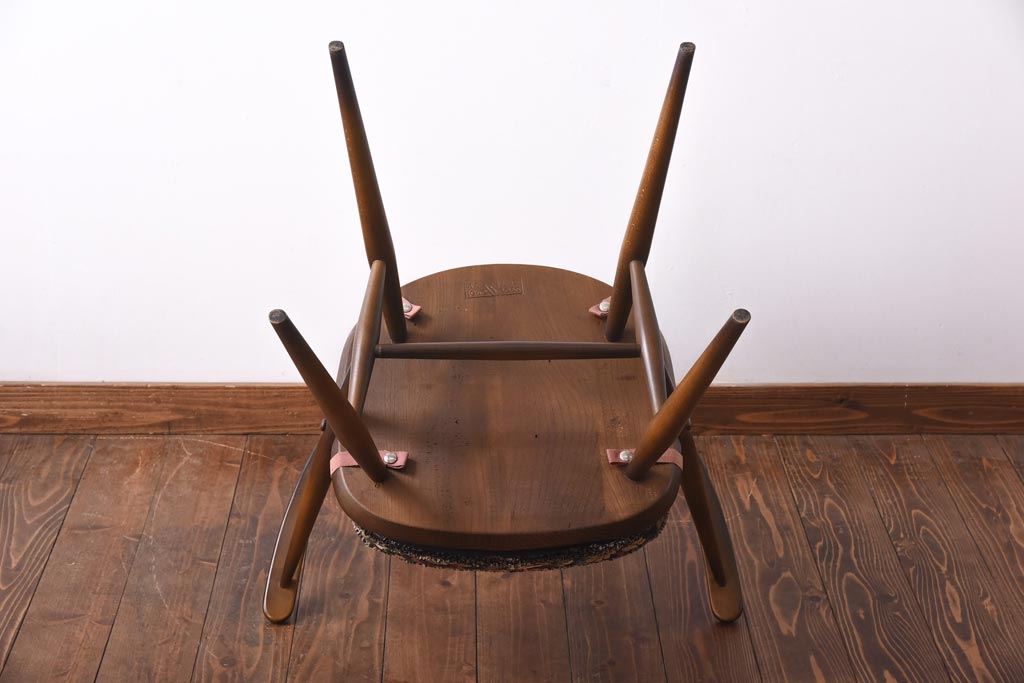ヴィンテージ家具　イギリスビンテージ　ERCOL(アーコール)　ゴールドスミス　凛とした佇まいのクッション付きアームチェア(椅子)(2)
