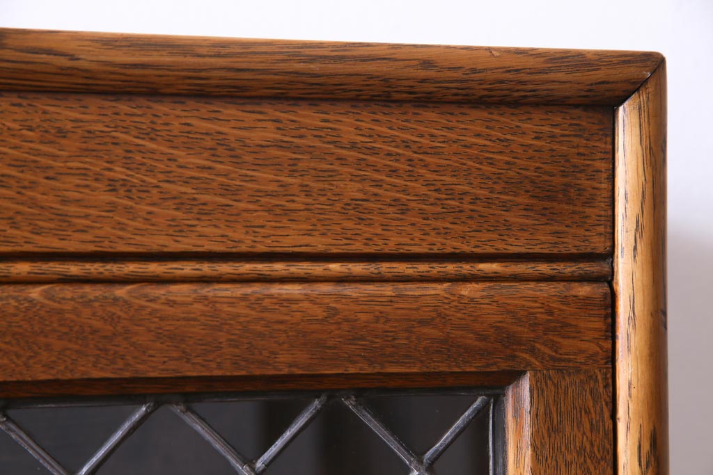 アンティーク家具　イギリスアンティーク　ステンドグラス入り!　明るいオーク材の色合いが魅力的なスタッキングブックケース(本箱)