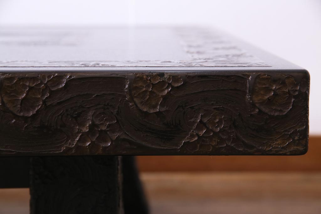 アンティーク家具　極上品　漆・変わり塗り　乾漆　立体的な漆塗りが存在感を放つ高級座卓(ローテーブル)