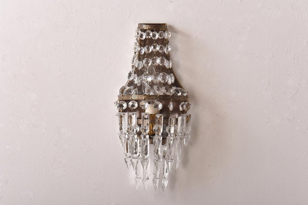 フランスビンテージ　金属製　エンパイア様式　ガラスドロップがお洒落な小振りなウォールランプ(壁掛け照明)(2)