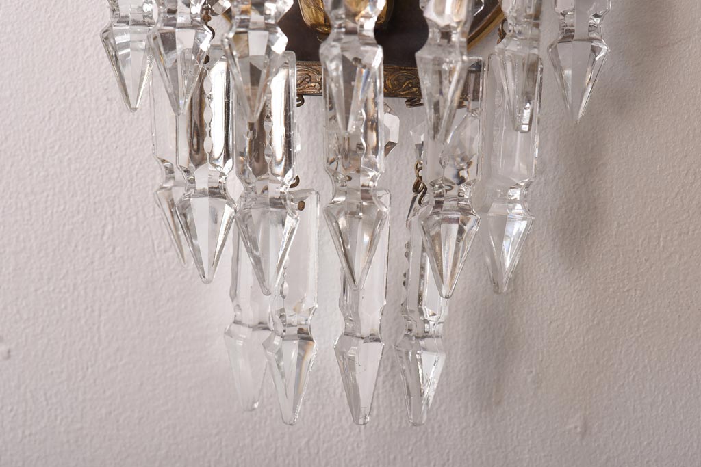 フランスビンテージ　金属製　エンパイア様式　ガラスドロップがお洒落な小振りなウォールランプ(壁掛け照明)(2)