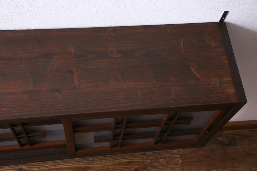 ラフジュ工房オリジナル　建具リメイク　シンプルな中に渋さのある壁掛け戸棚(ウォールシェルフ、吊り戸棚)(1)