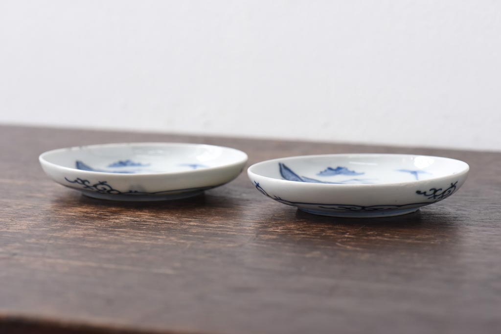 江戸期　虫文　白磁とのバランスが美しい染付小皿2枚セット(3寸皿)