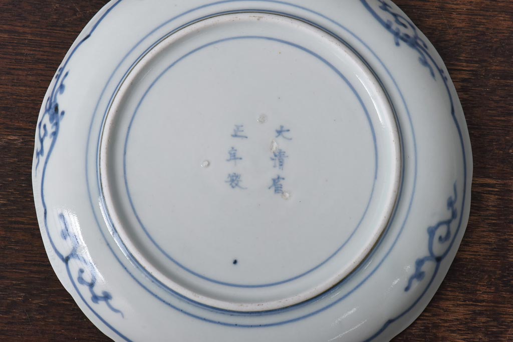 江戸期　伊万里焼　6寸　大輪の牡丹が魅力の染付皿2枚セット(中皿)(1)