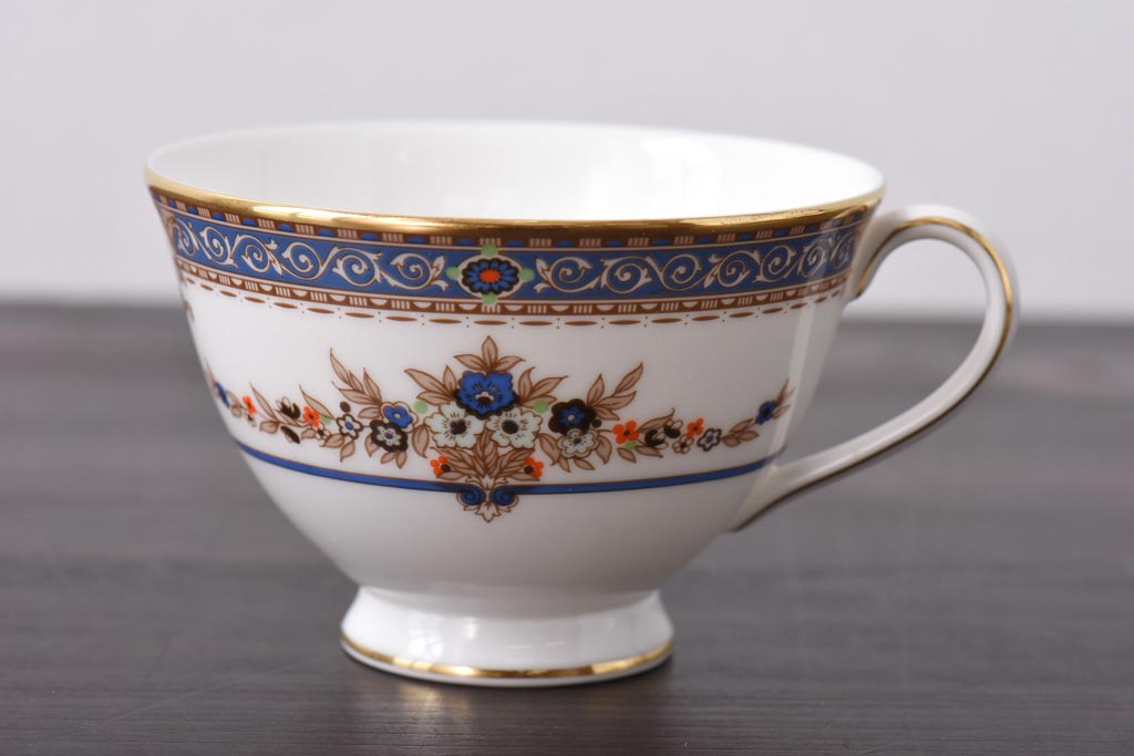 未使用品　ROYAL DOULTON(ロイヤルドルトン)　廃盤　BROADLANDS(ブロードランド)　カップ&ソーサー2客セット(洋食器)