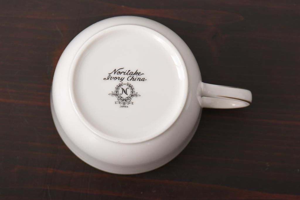 未使用品　ノリタケ(Noritake、日陶)　海外輸出　アイボリーチャイナ　トリオ2客セット・箱付き(カップ、ソーサー、プレート)