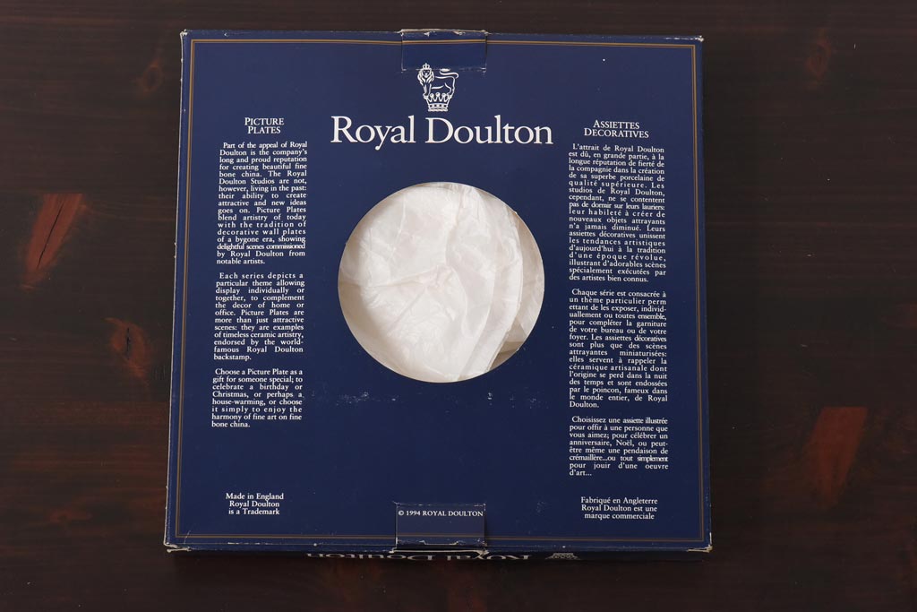 未使用品　ROYAL DOULTON(ロイヤルドルトン)　BRITISH OWLS　プレート(皿、洋食器)