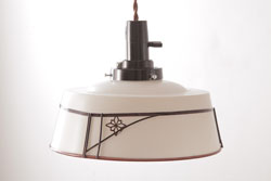 昭和初期　戦前　シンプルな中に趣きのあるセルロイド製ペンダントライト(天井照明、シェード、電笠)