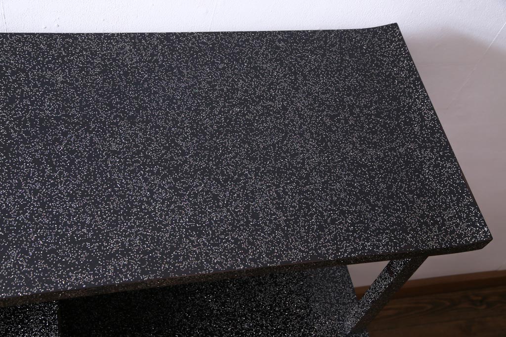 アンティーク家具　最高級品!　漆塗り　煌びやかな意匠が目を引く総散螺鈿蒔絵飾り棚(茶棚、戸棚)(R-034689)