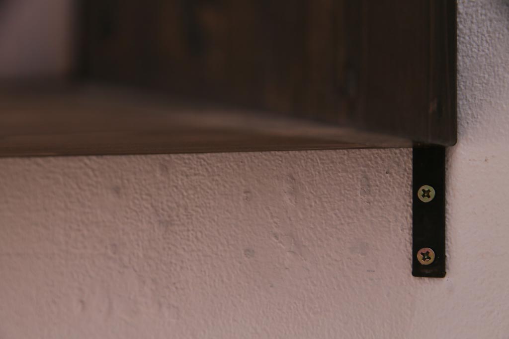 ラフジュ工房オリジナル　古建具リメイク　障子戸が和の雰囲気盛り上げる小振りな壁掛け戸棚(ウォールシェルフ、吊り戸棚)(1)