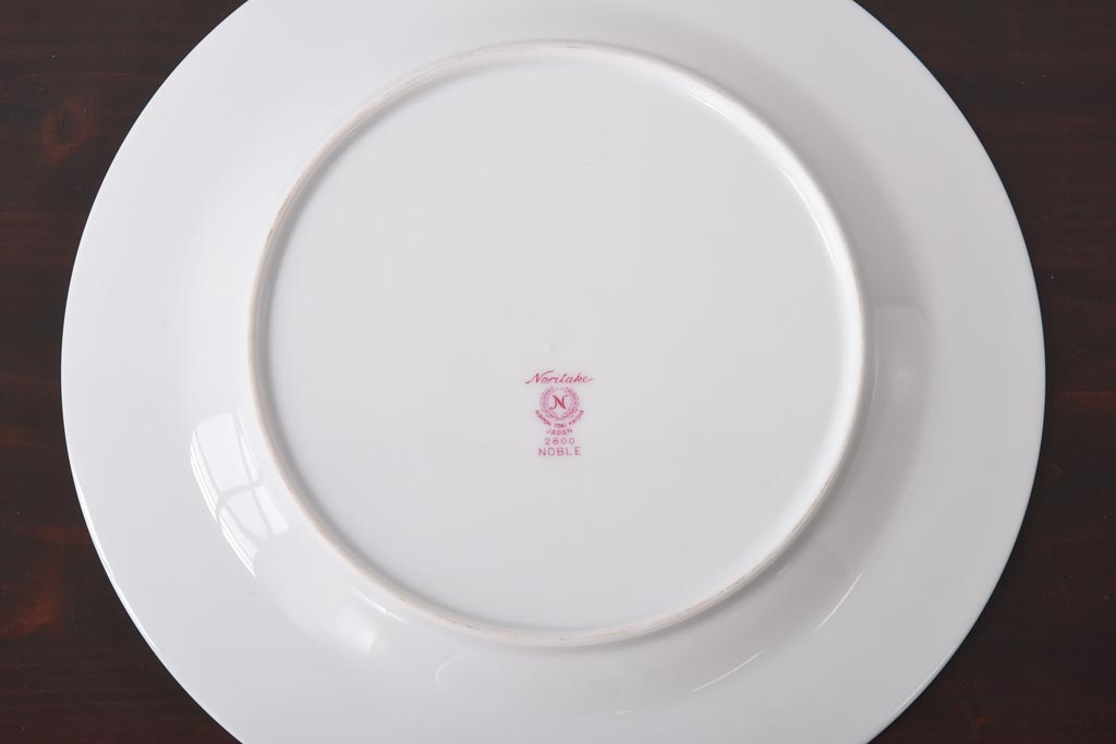 中古　ノリタケ(Noritake)　NOBLE(ノーブル) 2600　金彩　清楚な雰囲気漂う小花柄の小皿5枚セット(プレート、洋食器)