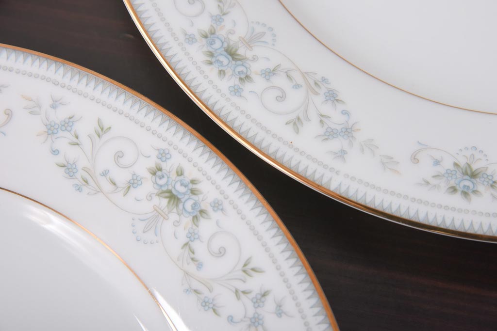 中古　ノリタケ(Noritake)　NOBLE(ノーブル) 2600　金彩　清楚な雰囲気漂う小花柄の小皿5枚セット(プレート、洋食器)