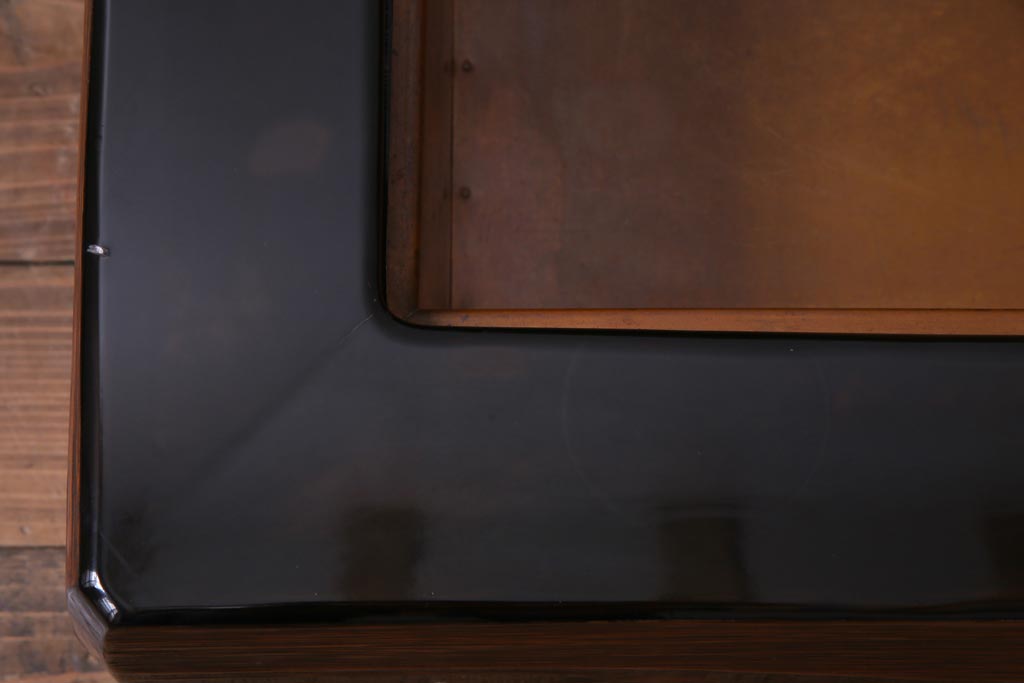 アンティーク雑貨　古民具・骨董　明治大正期　漆塗り　桐の木目が上品な印象与える上手物の木製火鉢(手あぶり)