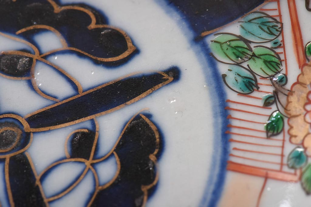 古民具・骨董　花鳥図　輪花　濃い色彩が目を引く明治期の色絵鉢(和食器)