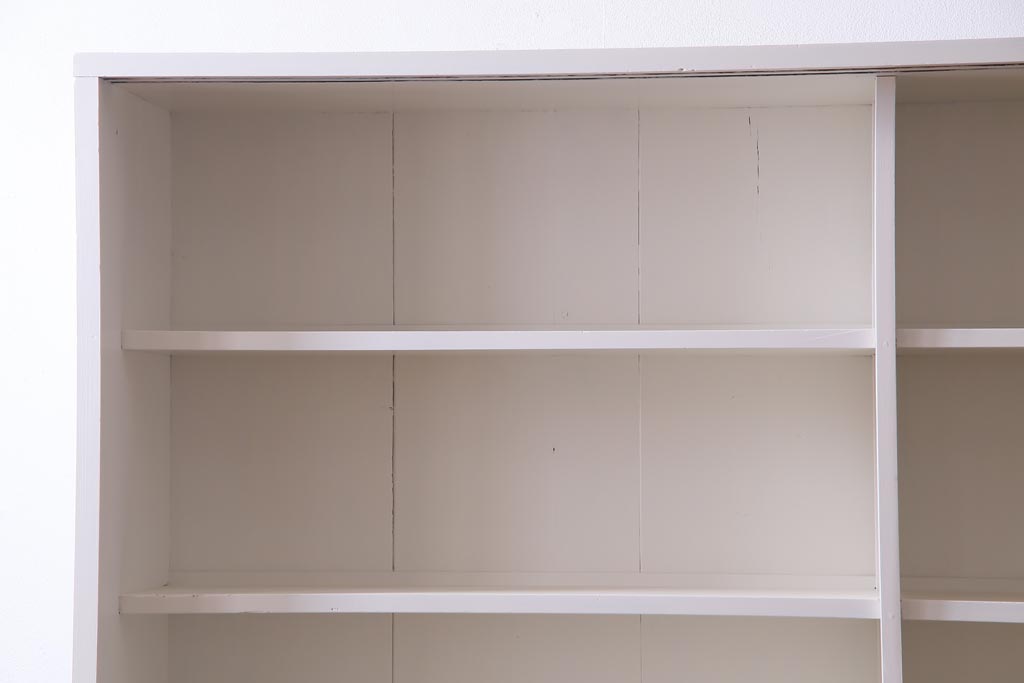 ペイント家具　シンプルで使い勝手の良い大正昭和期の2段重ね収納棚(飾り棚、本箱)