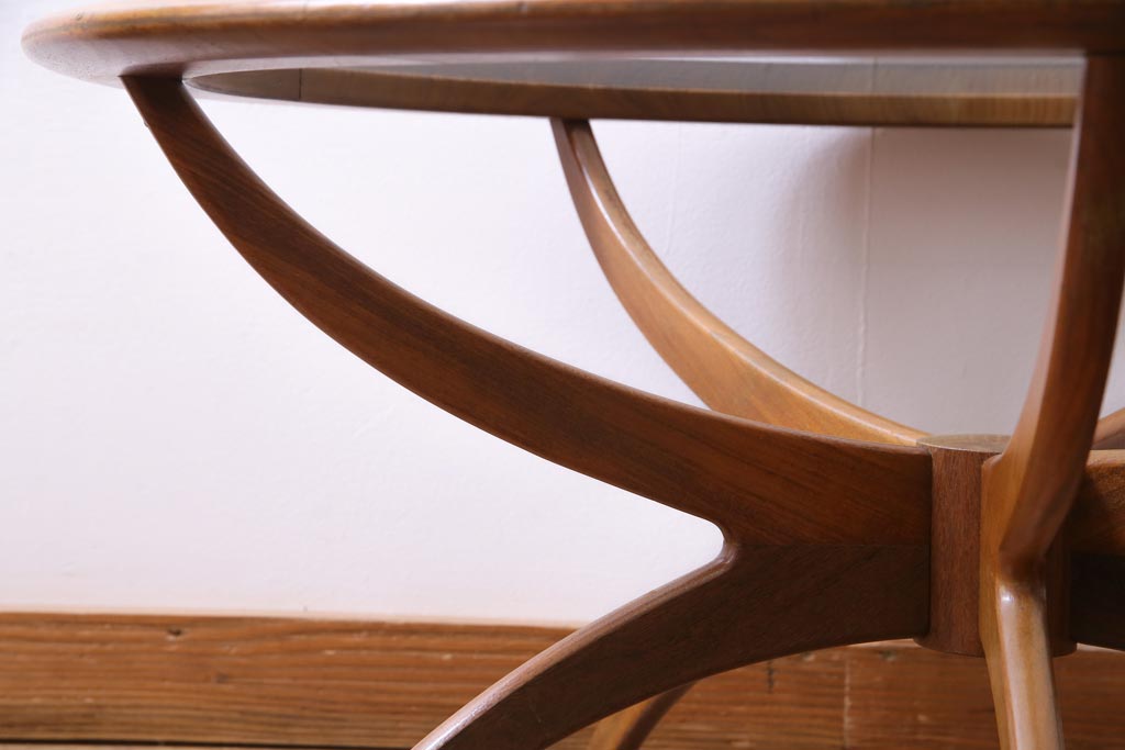 ヴィンテージ家具　北欧ビンテージ　G-plan(ジープラン)　チーク材　スタイリッシュな存在感を放つスパイダーコーヒーテーブル(センターテーブル)(1)