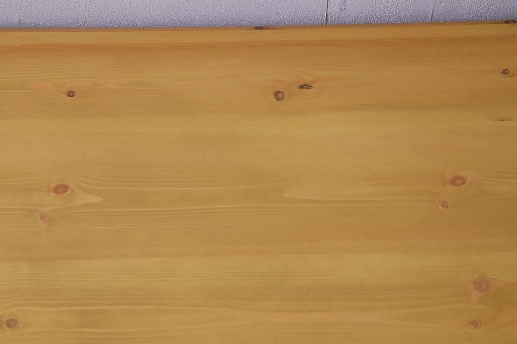 中古美品　ペニーワイズ　M18 明るく温もり溢れるパイン無垢材のチャイルドデスク(定価約16万円)