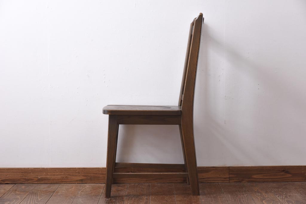 中古　神戸家具　永田良介商店　素朴なアンティークスタイルを楽しめるスカシ型食堂椅子(チェア、イス)