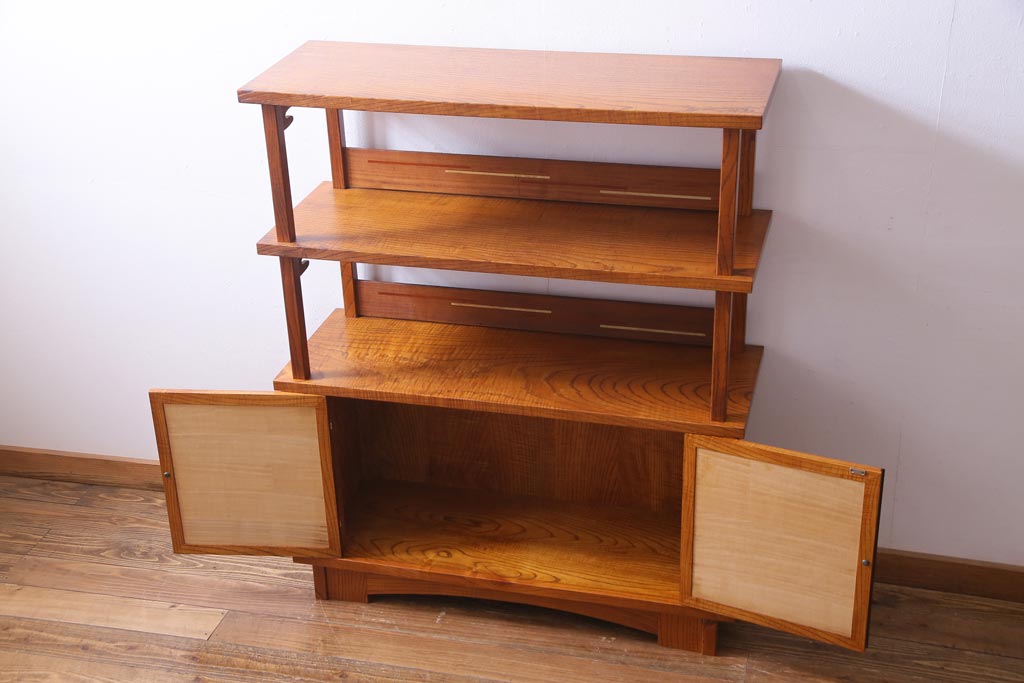 中古　工芸家具　栗無垢材　象嵌細工が素敵な漆塗りの飾棚(飾り棚)(定価約54万円)
