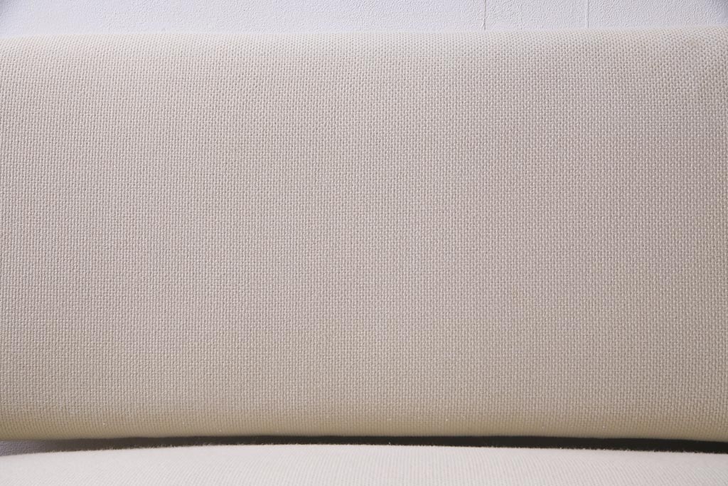 中古　神戸洋家具　永田良介商店　気品とあたたかな雰囲気が漂う533型アームソファ(二人掛け)(定価約37万円)