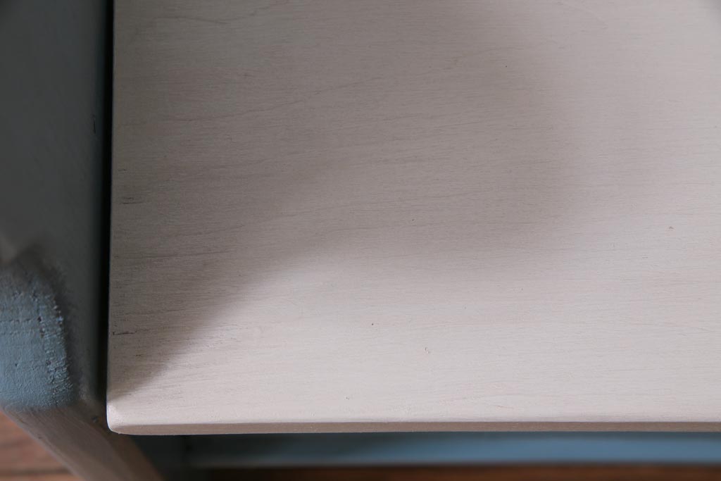 アンティーク家具　フランスアンティーク　パイン材　爽やかなペイントカラーが可愛らしい木製ベンチ(チャーチベンチ)