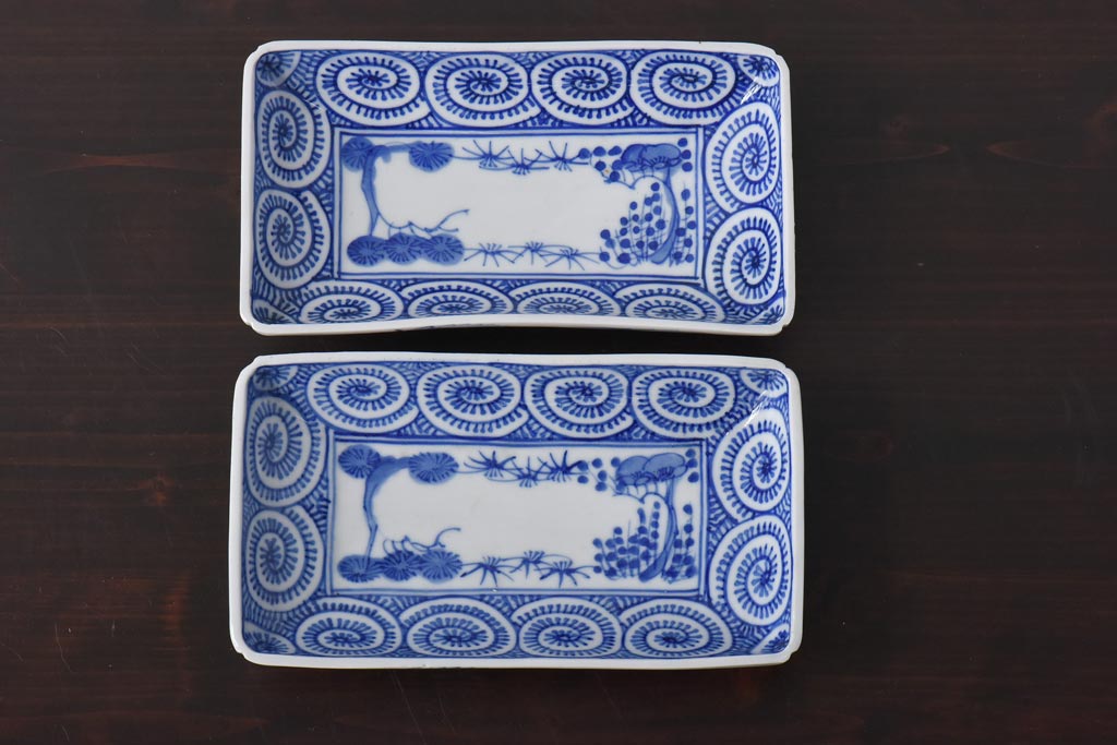 古民具・骨董　染付　蛸唐草紋　はっきりとした藍が美しい角皿2枚セット(長皿)(2)