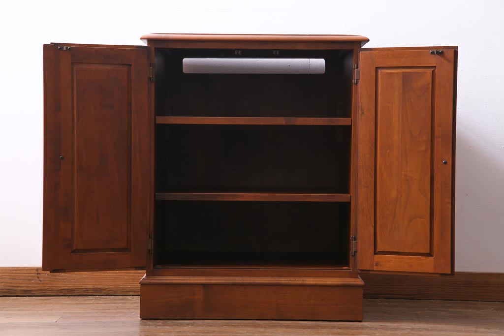 中古　ETHAN ALLEN(イーセンアーレン)　アメリカンミッドセンチュリーなレコードケース(キャビネット、収納棚)
