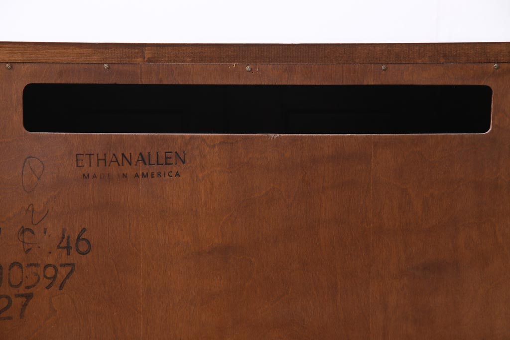 中古　ETHAN ALLEN(イーセンアーレン)　アメリカンミッドセンチュリーなレコードケース(キャビネット、収納棚)