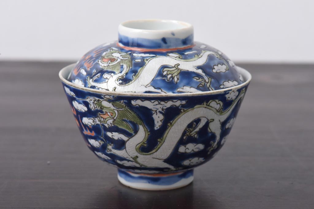 古民具・骨董　龍の図　色絵　独特な絵柄の蓋付き茶碗2客セット(和食器)(1)